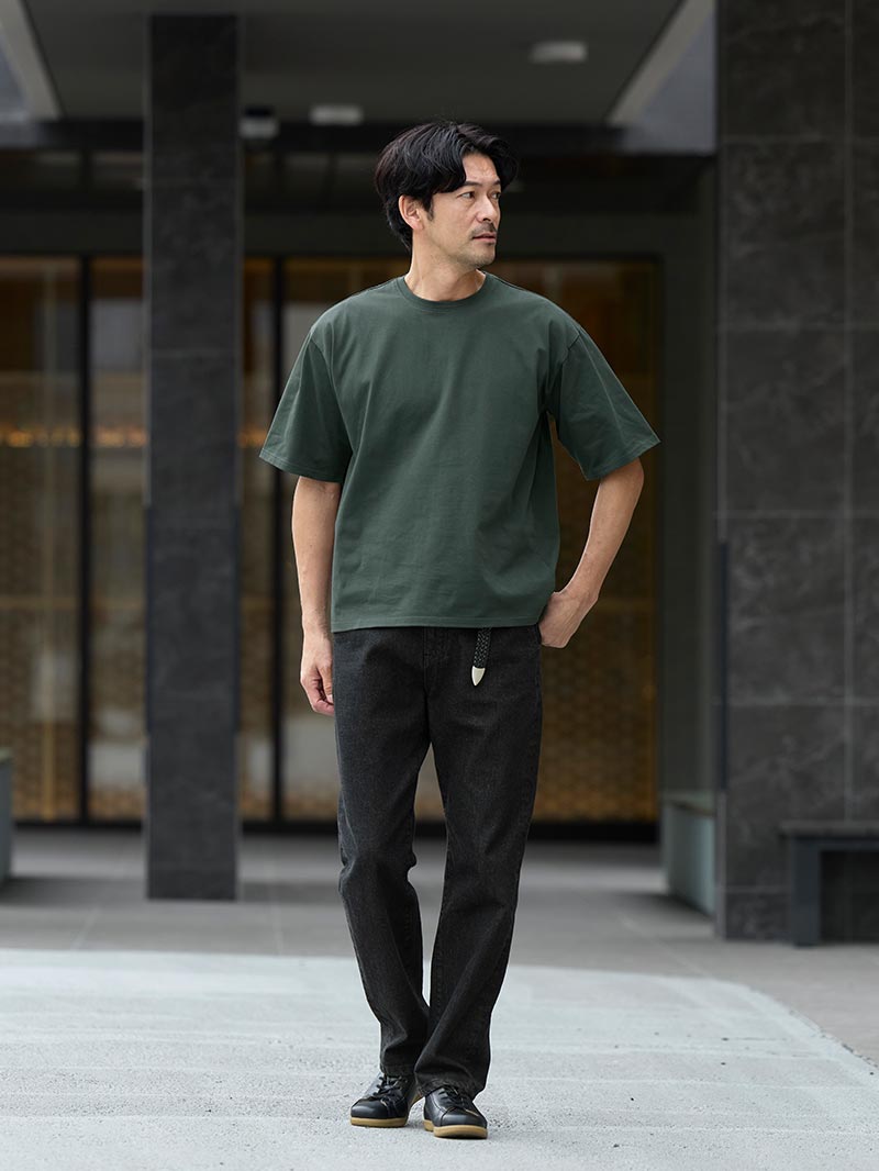 力まない余裕の休日スタイル