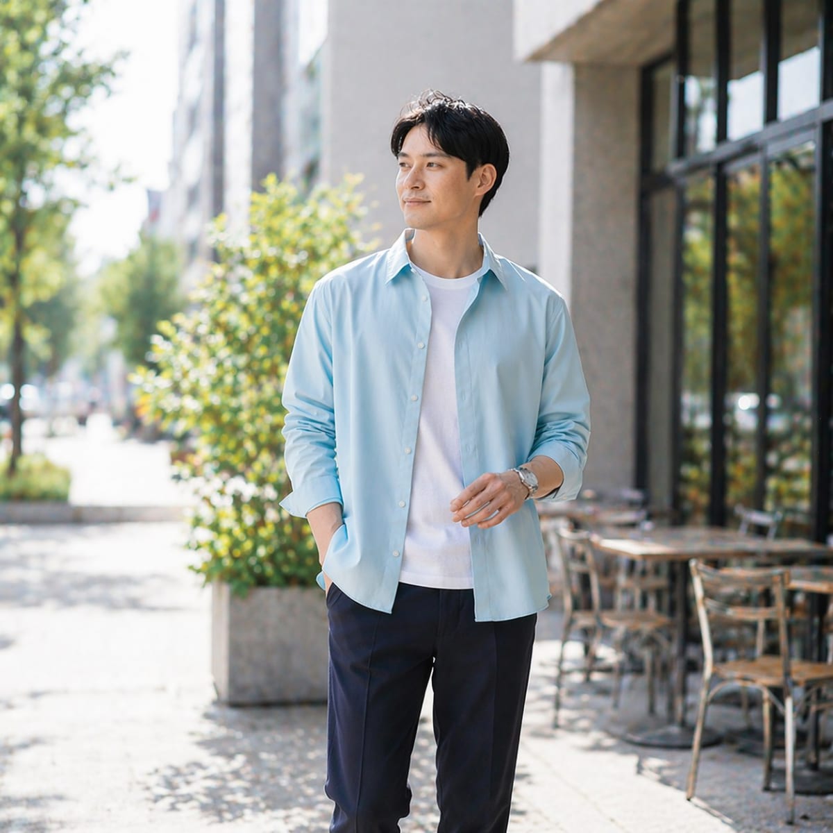 ライトブルーシャツのコーディネート
