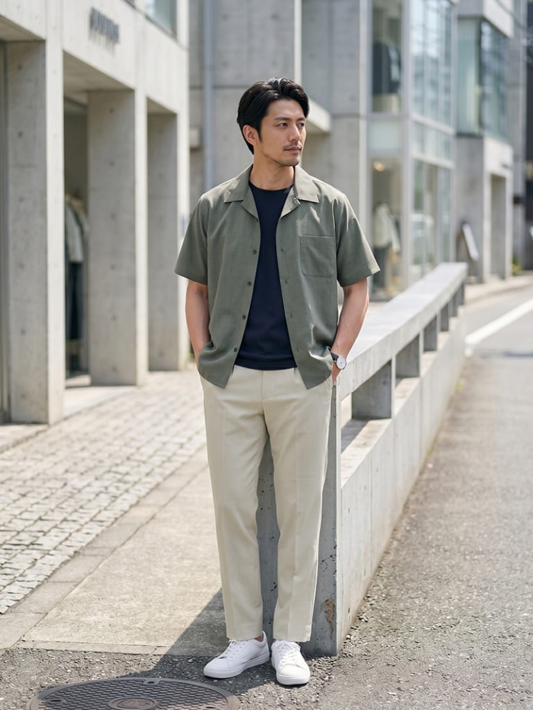 外回りの多い日に。オリーブシャツでこなれた通勤着