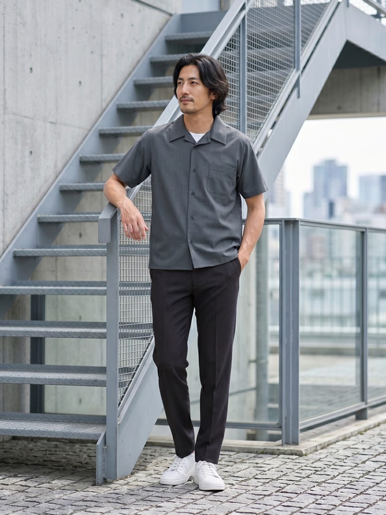 暑い日の出社に。開襟シャツで涼しくきちんと