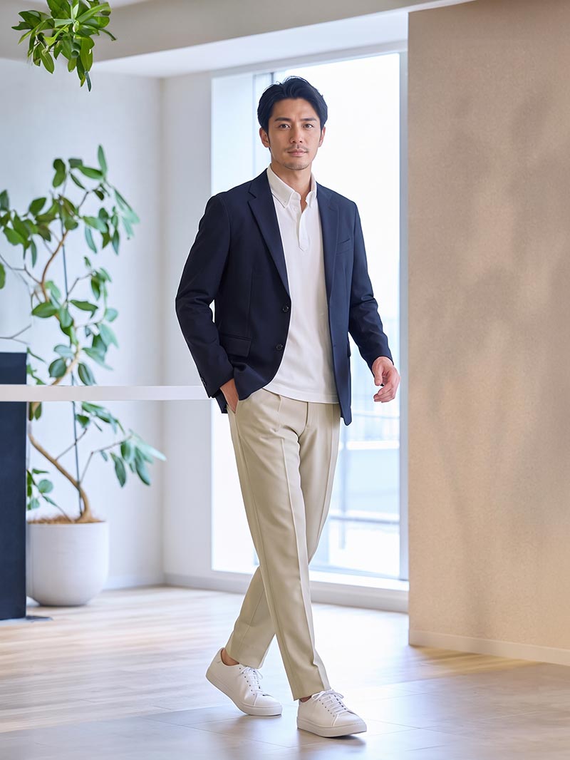 ネイビー×ベージュで爽やかに整える、好印象ジャケットコーデ