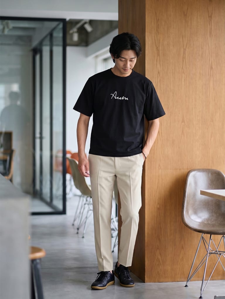 黒Tで品よくまとめる休日キレカジ