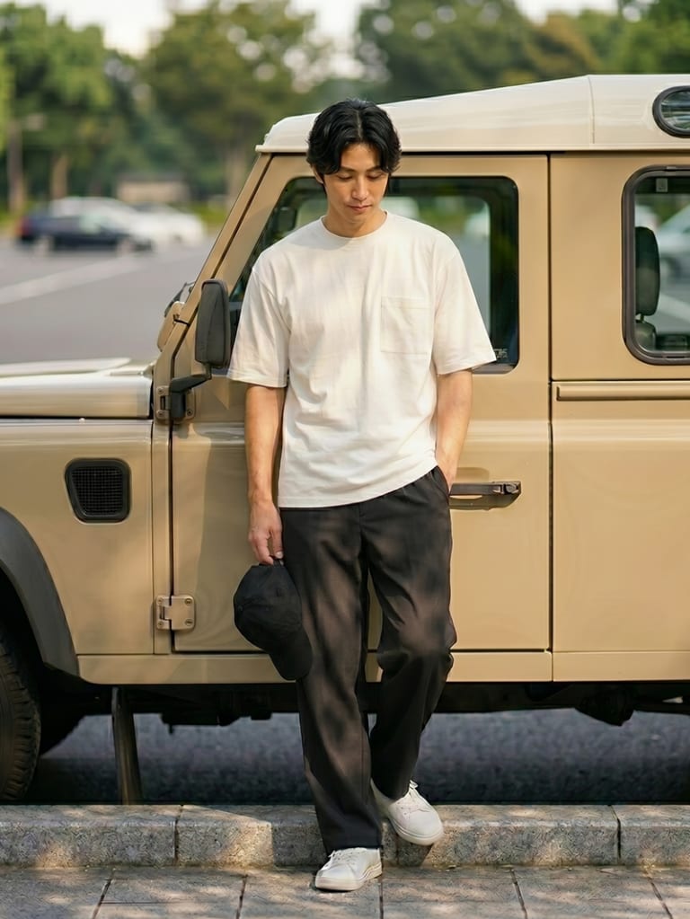 白Tの日は、黒パンツで街仕様に