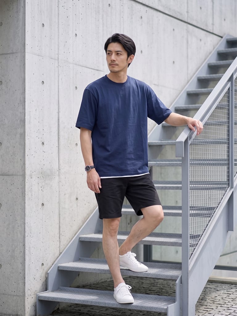 まだ暑い9月に。ネイビーTと黒ショーツで軽く整える