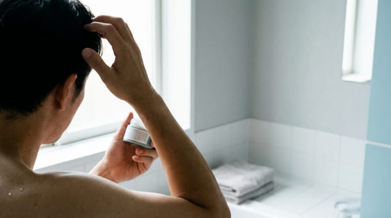 髪の傷みを放置しないで！メンズのヘアケアの基本とおすすめアイテムを伝授