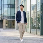 紺ジャケット コーデの着こなし