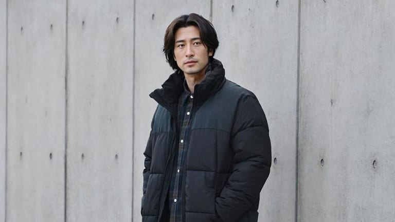 人気のワイドパンツ×スニーカーコーデで大人のこなれ感を手に入れよう！