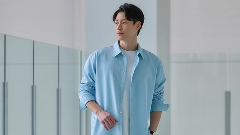 【2026年春】50代メンズの知的オフィスカジュアルスタイル！完全ガイドとコーデ15選
