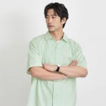 Tシャツの下にインナー着ないのはアリ？メンズ必見の清潔感あるコーデ術を解説