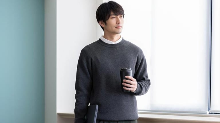 春のデートで差がつく！メンズの大人カジュアル、イージーパンツ活用術【2026年最新】