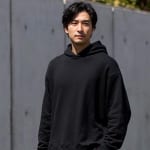 30代メンズにおすすめのパーカーは何色！？色以外の選び方もご紹介！