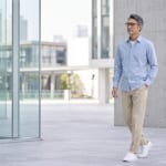 50代 チノパン メンズ ブランドの着こなし