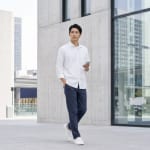 茶色のズボンに合う服の着こなし