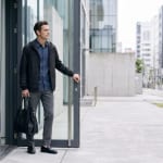 春アウター メンズ 40代の着こなし